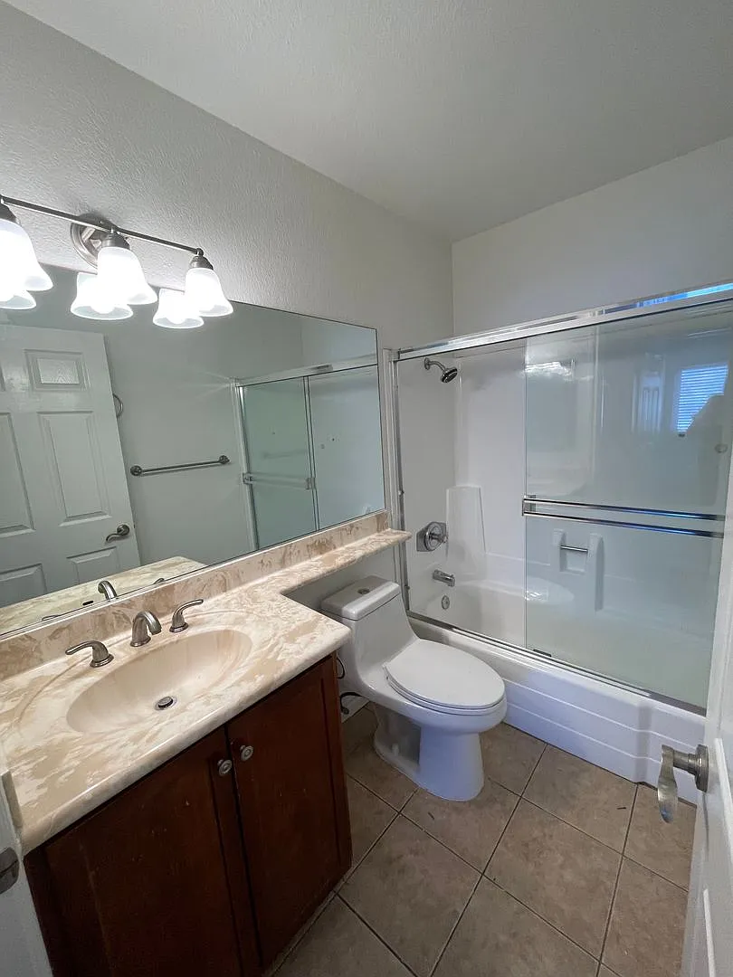 3BD 2BA Condo located in Poway — Photo 3