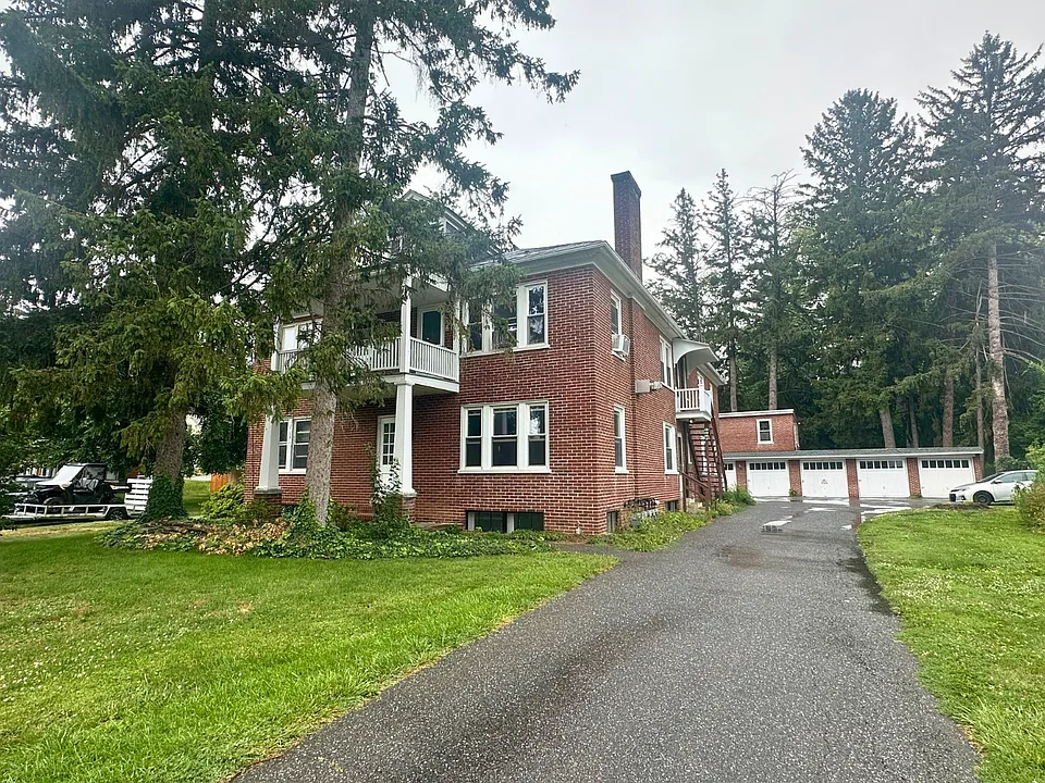 15 E Roseville Rd #2W