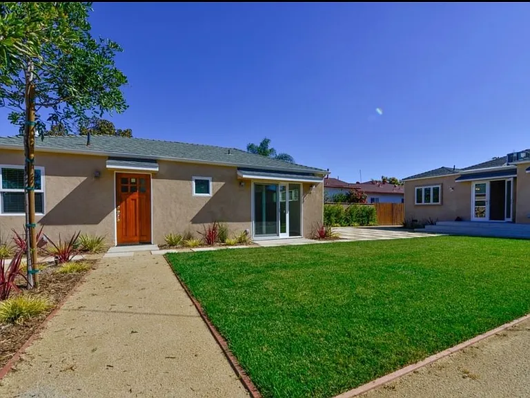 1609 Oak St — Photo 13
