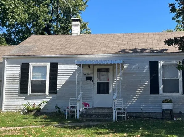 111 N Jefferson St, Jerseyville, IL 62052