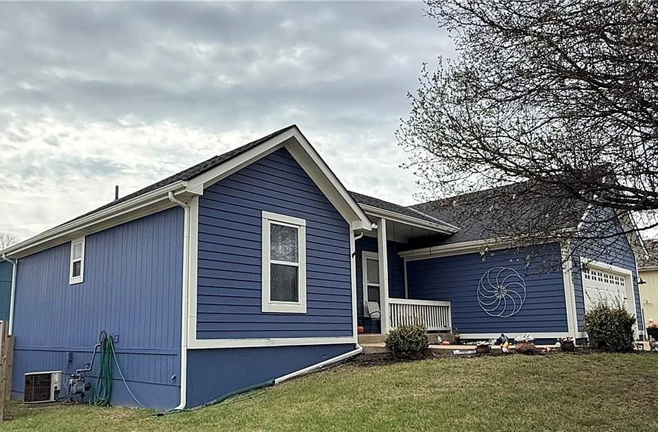 1st image of 409 S Pumpkin Ridge Cir