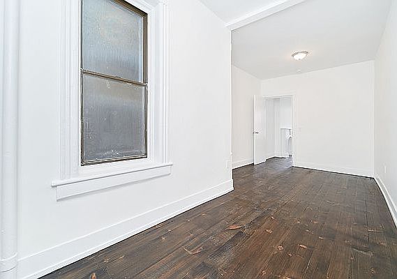 5th image of 442 W 50th St APT 4W