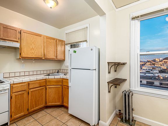 4th image of 1300 26th Ave APT 404