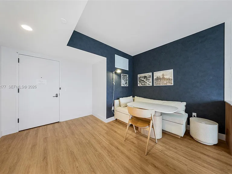 159 NE 6th St #2010 — Photo 2