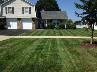 1580 Freeman Rd, Hoffman Estates, IL 60192