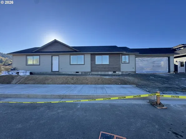 179 Elkton St, Sutherlin, OR 97479