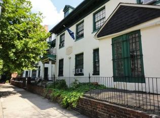 928 Clinton St, Philadelphia, PA 19107