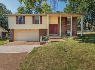 2686 Irondale Dr, Saint Louis, MO 63129