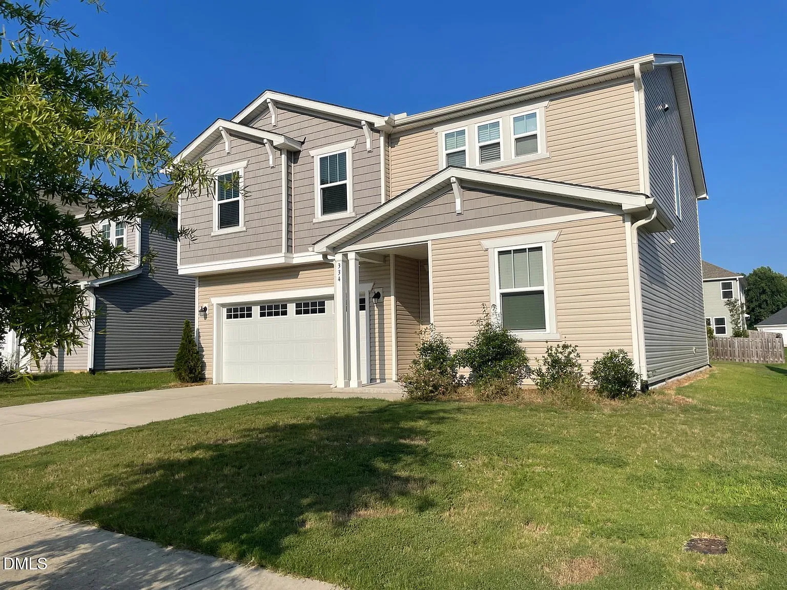 4 bed, 3.0 bath, 2350 sqft, $2,150 — Photo 4