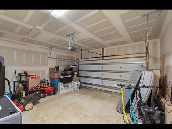 5th image of 3612 South St