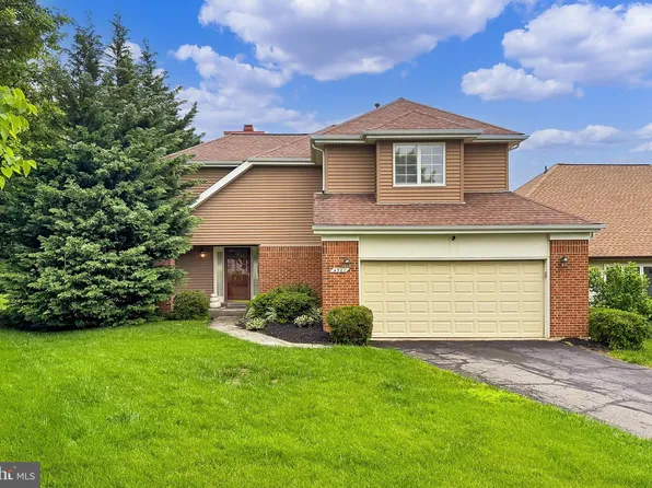 4501 Highland Green Ct, Alexandria, VA 22312