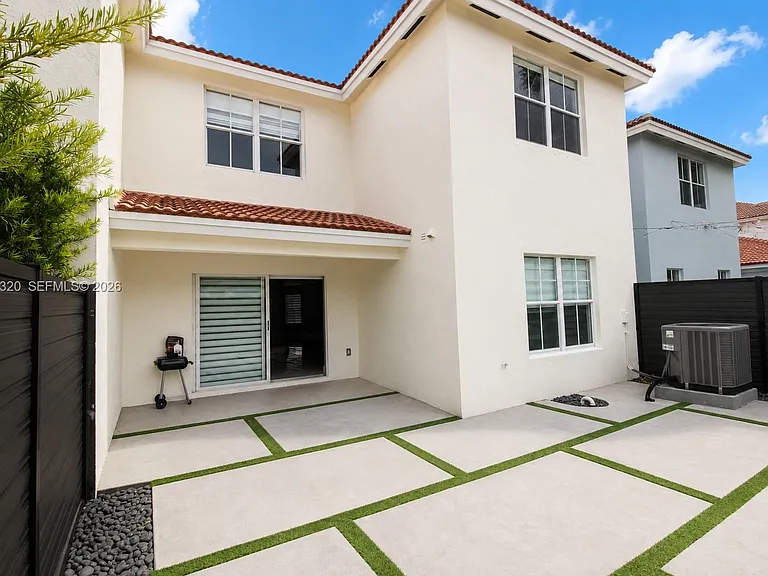 16354 SW 48th Ter — Photo 22