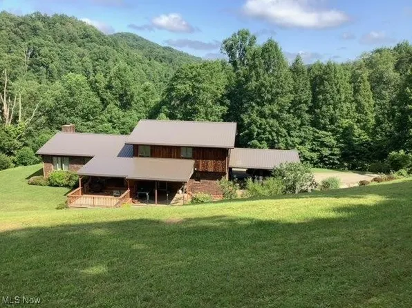11421 Clay Rd, Newton, WV 25266
