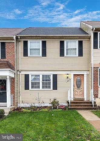 2nd image of 8657 Point Of Woods Dr