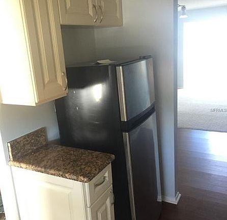 5th image of 2060 Marilyn St APT 227