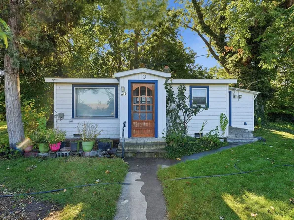 919 W Canal Dr, Kennewick, WA 99336