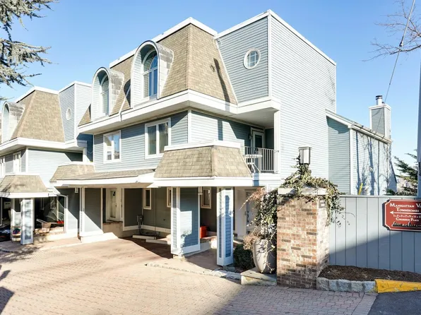 1 Columbus Avenue image 2 of 32