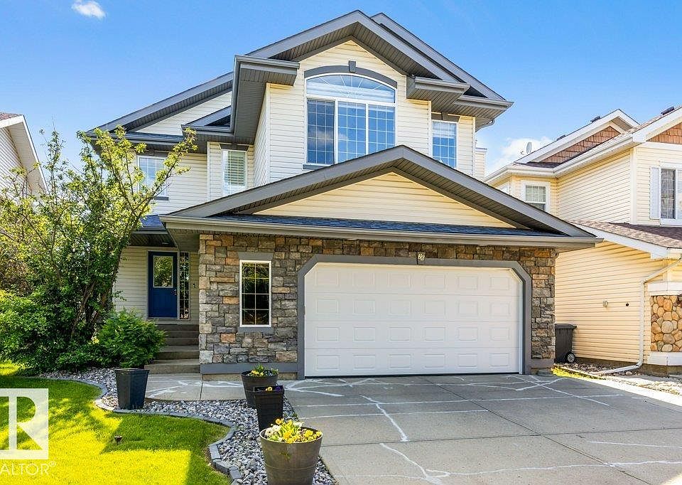 1st image of 26 N Ridge Dr