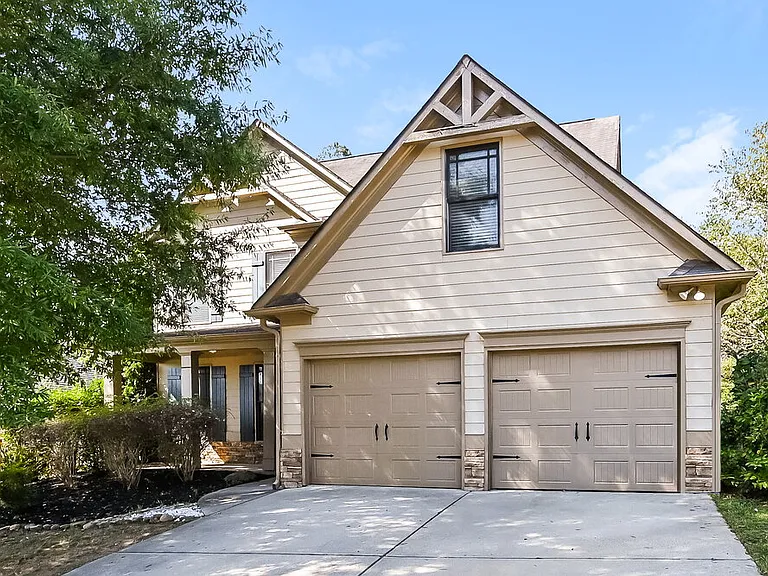 717 Midway Ave — Photo 4