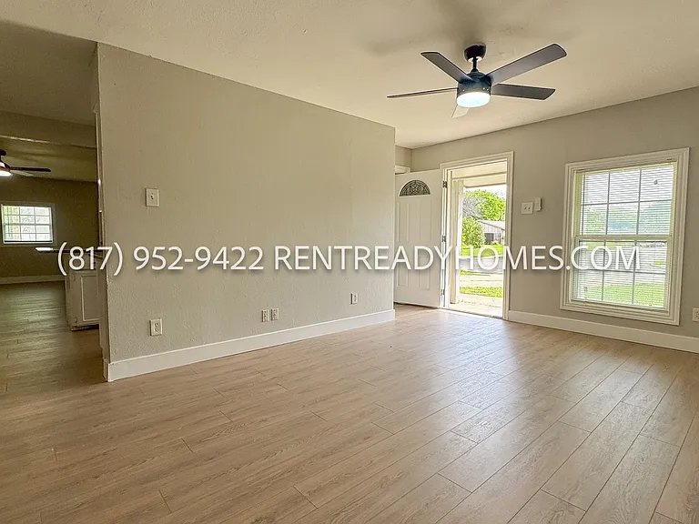 2613 Fairbrook St — Photo 9