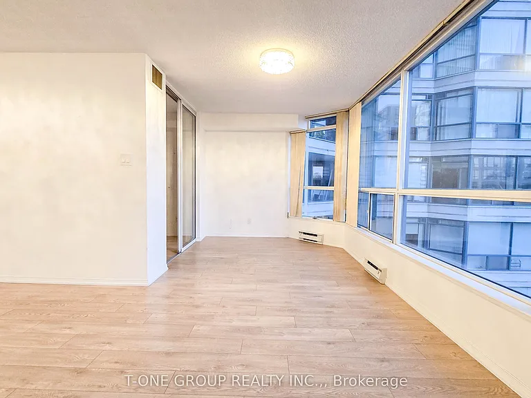 4725 Sheppard Ave E #516 — Photo 6