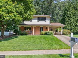 5322 Stonington Dr, Fairfax, VA 22032