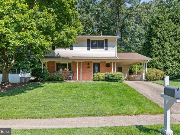 5322 Stonington Dr, Fairfax, VA 22032
