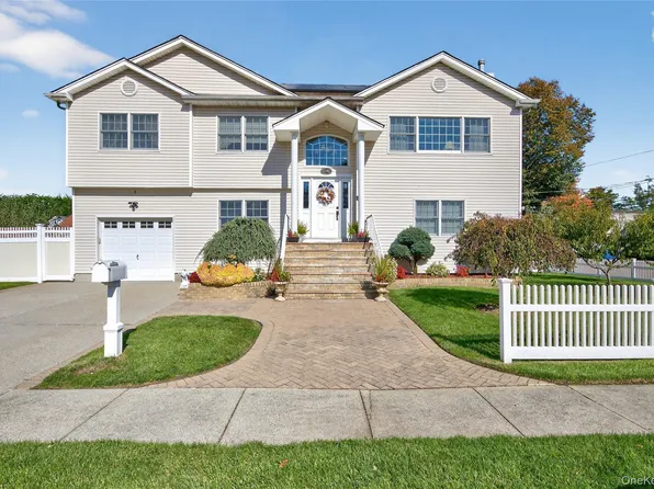 2501 Lancaster Street, East Meadow, NY 11554