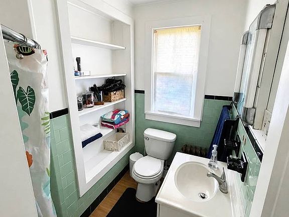 5th image of 15 Fowler Ave #1