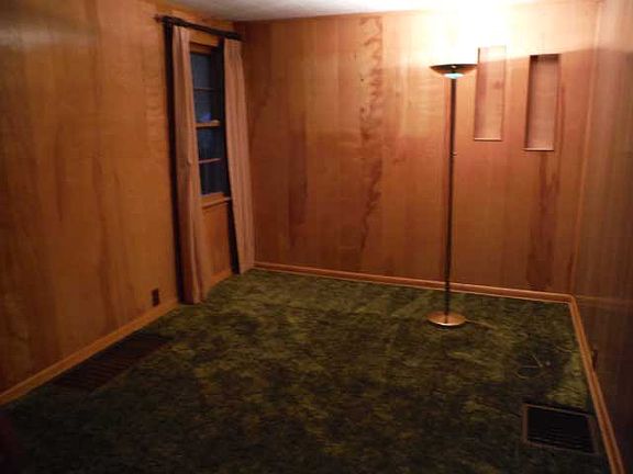 2nd image of 903 Forest Dr