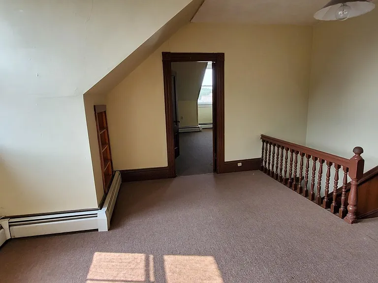 194 Adams St — Photo 8