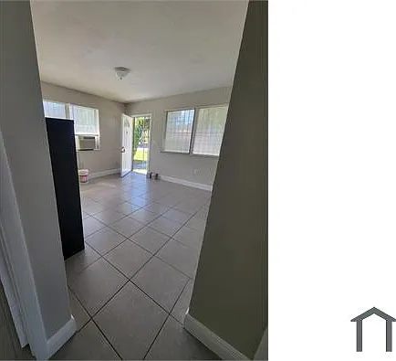 4951 NW 15th Ave — Photo 4