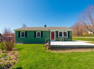 82 Lawn Ave, Rockland, ME 04841
