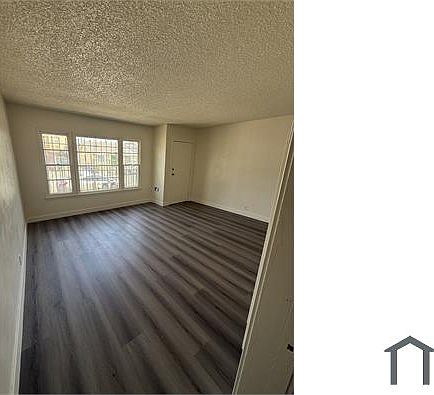 4th image of 3322 W 63rd St #3326