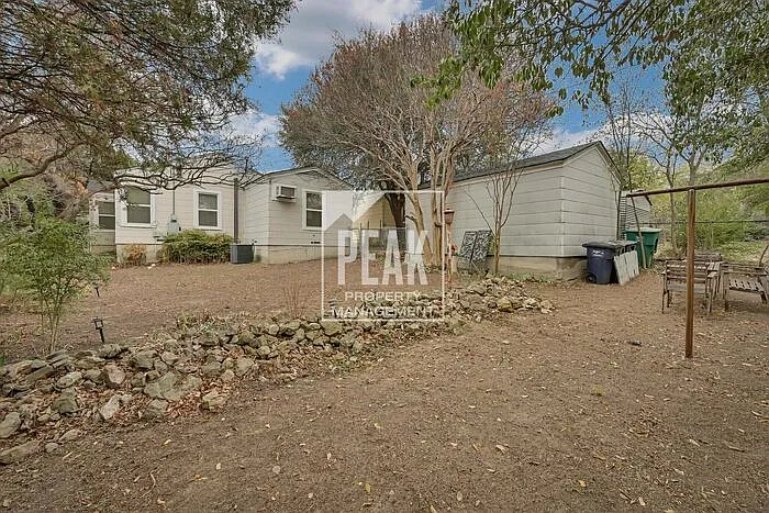 4437 Donnelly Ave — Photo 20