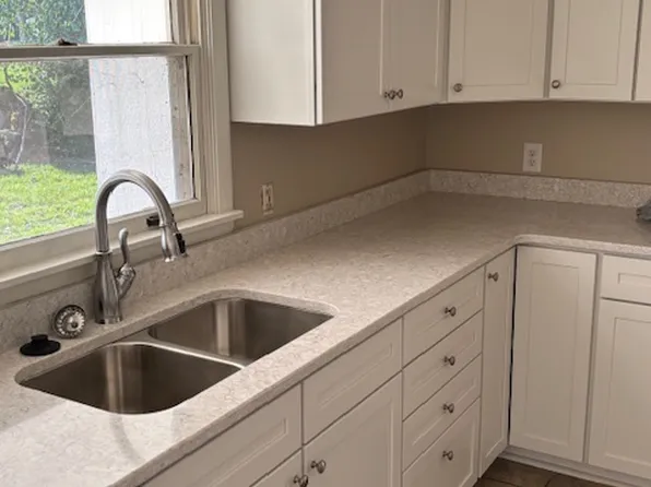 1601 Montclair Dr, Vincennes, IN 47591