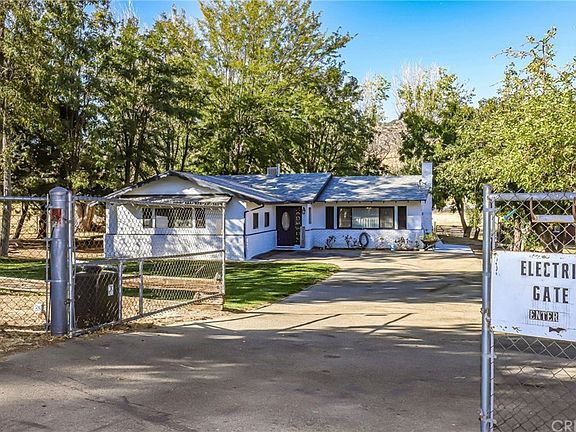 2nd image of 8719 Leona Ave