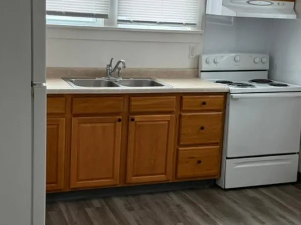 406 W State St #1, Marshalltown, IA 50158