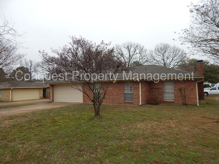 1st image of 4718 Edinburgh Dr