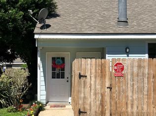 210 Yvonne St APT C, Broussard, LA 70518