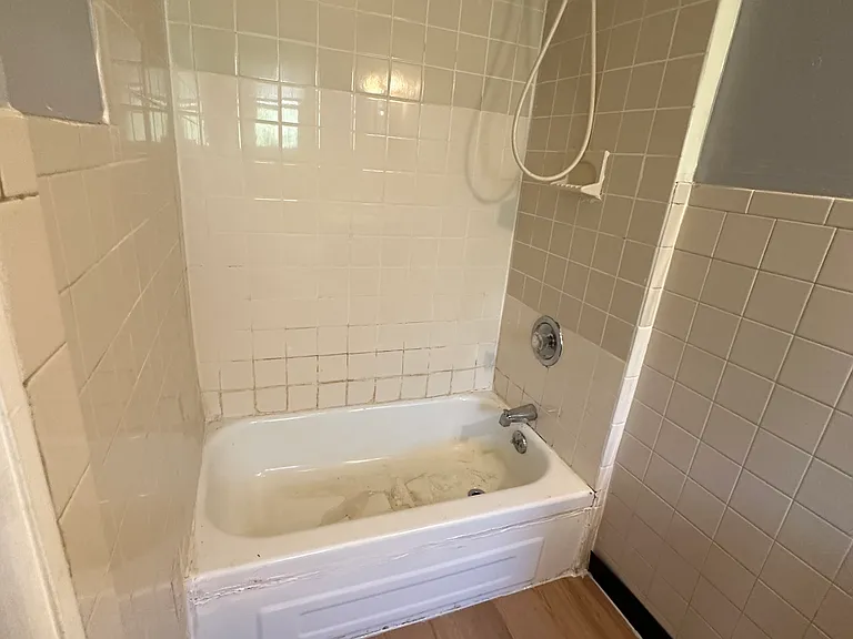 1 James Pl #2 — Photo 11