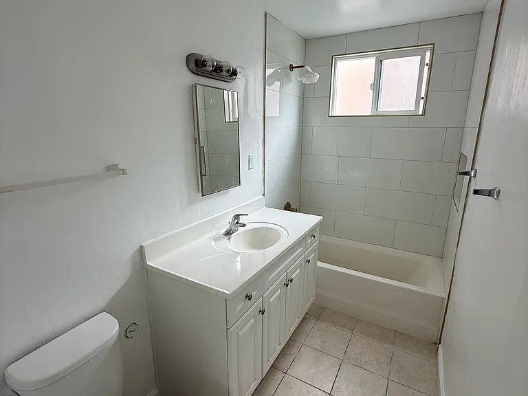 1462 Grand Ave #1 — Photo 5