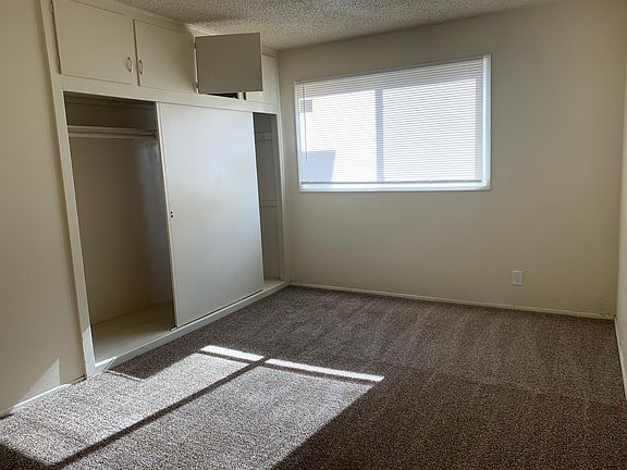 5th image of 836 S Kingsley Dr APT 6