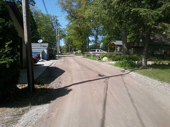 4th image of 16431 Hilltop Dr