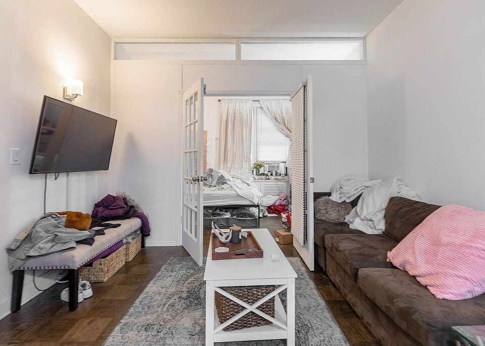 2nd image of 235 W 22nd St APT 6G
