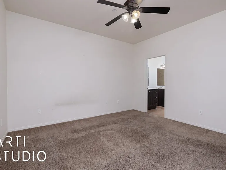 400 Hillside Dr #716 — Photo 14