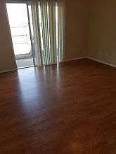 711 Royal Crest Dr — Photo 3