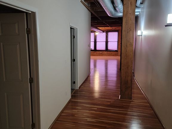 3rd image of 1222 Lucas Ave APT 610