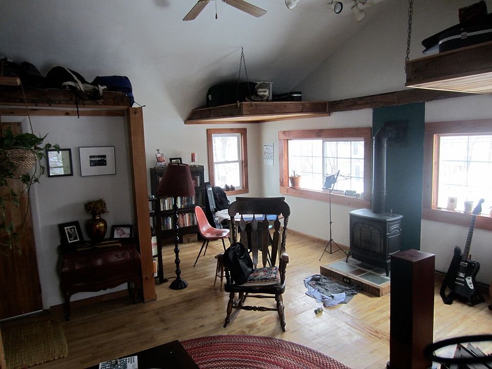 2nd image of 285 Flynn Ave