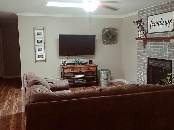 4th image of 3400 Country Pines Dr